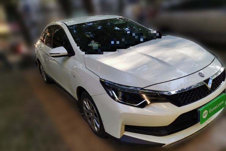 Used Venucia D60 2021 1.6L Entry Manual Comfort Edition Front Right 45 Deg