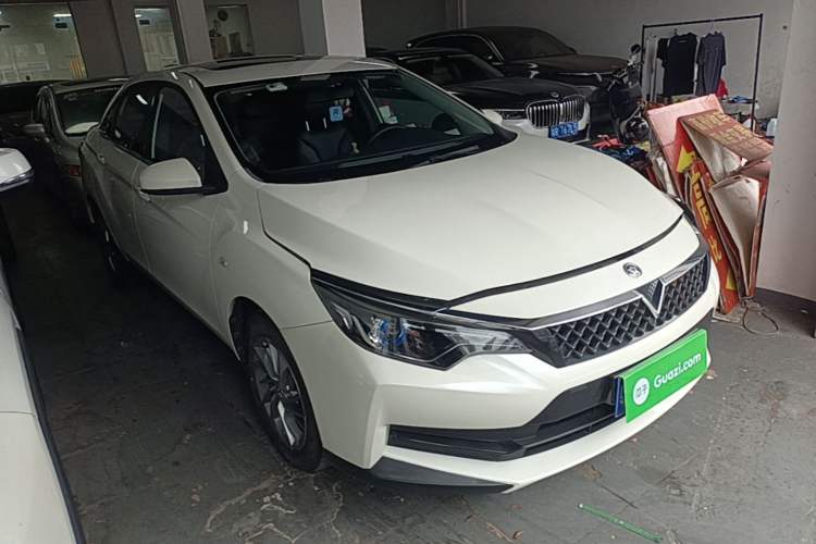 Used Venucia D60 2021 1.6L XE CVT Comfort Edition Front Right 45 Deg