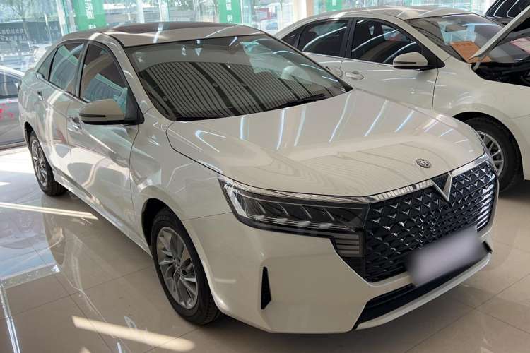 Used Venucia D60 2021 PLUS 1.6L XL CVT Yue Ling Edition Front Right 45 Deg