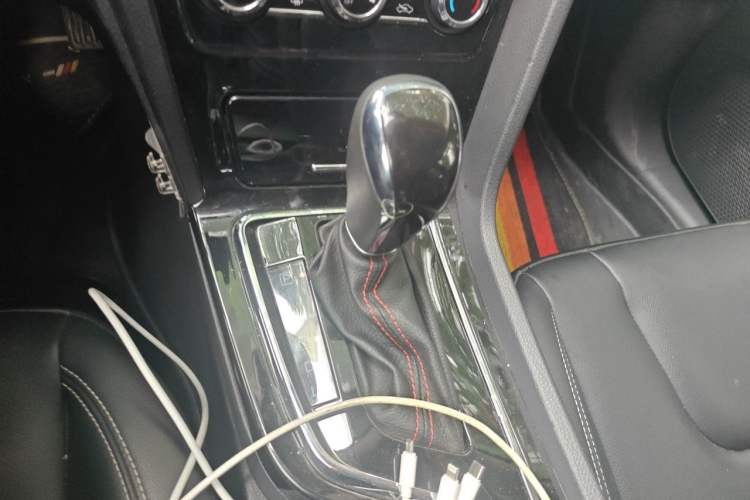 Used Venucia D60 2021 1.6L XE CVT Comfort Edition Gear Lever