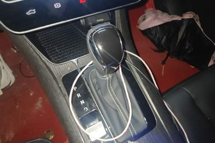 Used Venucia D60 2021 PLUS 1.6L XL CVT Yue Ling Edition Gear Lever