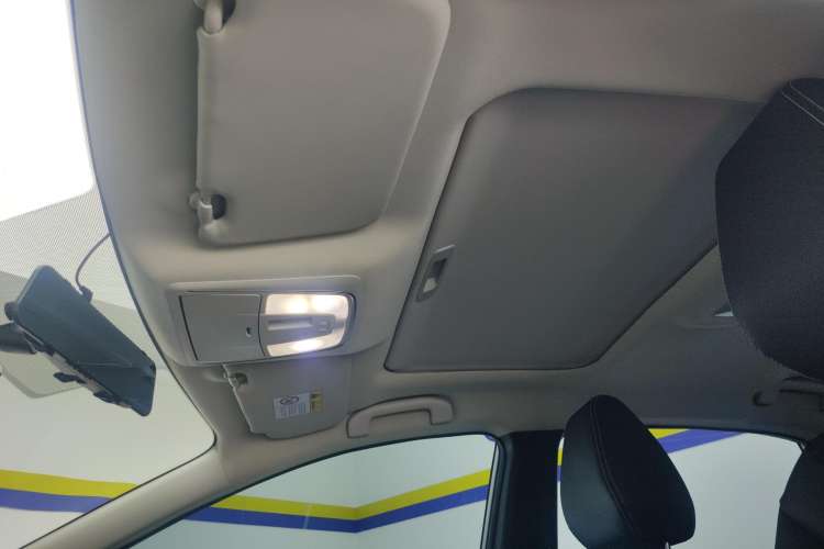 Used Venucia D60 2021 PLUS 1.6L XL CVT Yue Ling Edition Headliner