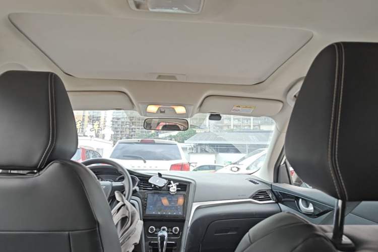Used Venucia D60 2021 1.6L XE CVT Comfort Edition Headliner