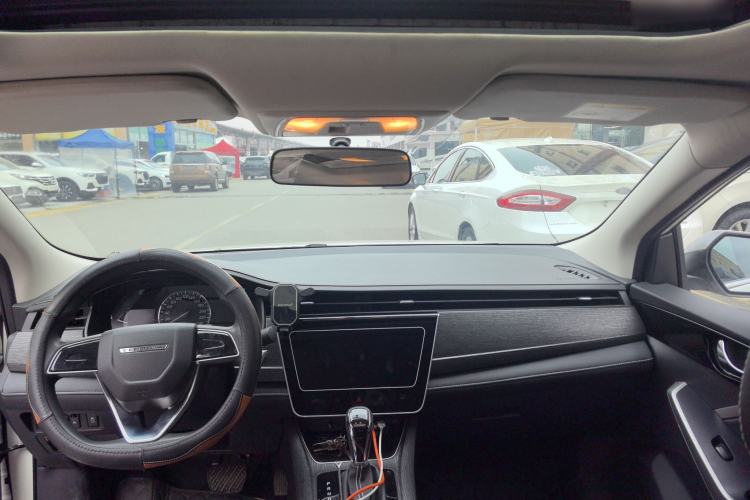 Used Venucia D60 2021 PLUS 1.6L XL CVT Yue Ling Edition Interior 3