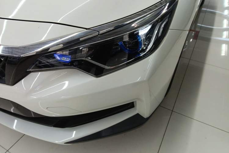 Used Venucia D60 2021 1.6L XE CVT Comfort Edition Left Front Headlight