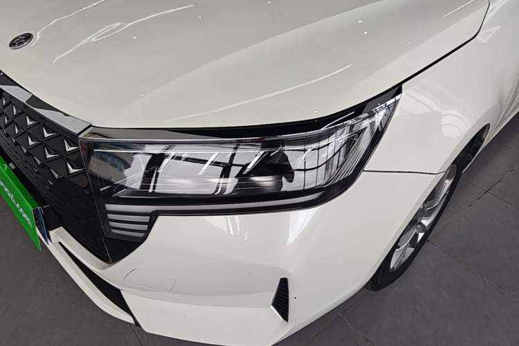Used Venucia D60 2021 PLUS 1.6L XL CVT Yue Ling Edition Left Front Headlight