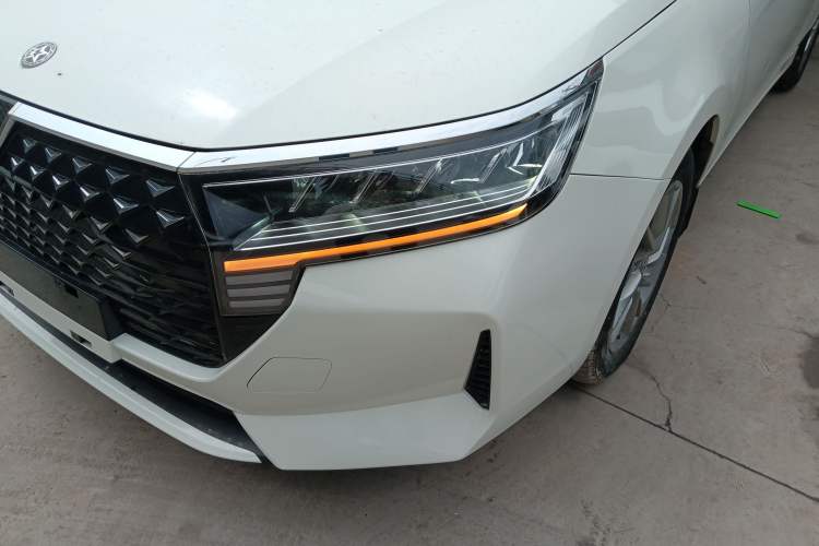 Used Venucia D60 2021 PLUS 1.6L XL CVT Yue Ling Edition Left Front Headlight