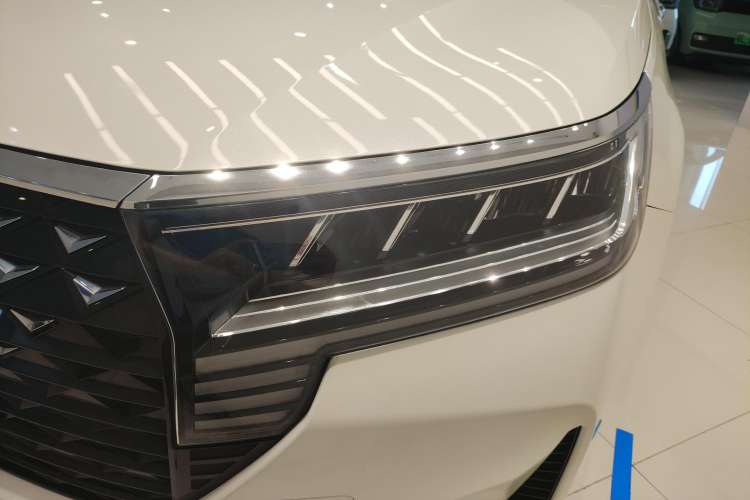 Used Venucia D60 2021 PLUS 1.6L XL CVT Yue Ling Edition Left Front Headlight