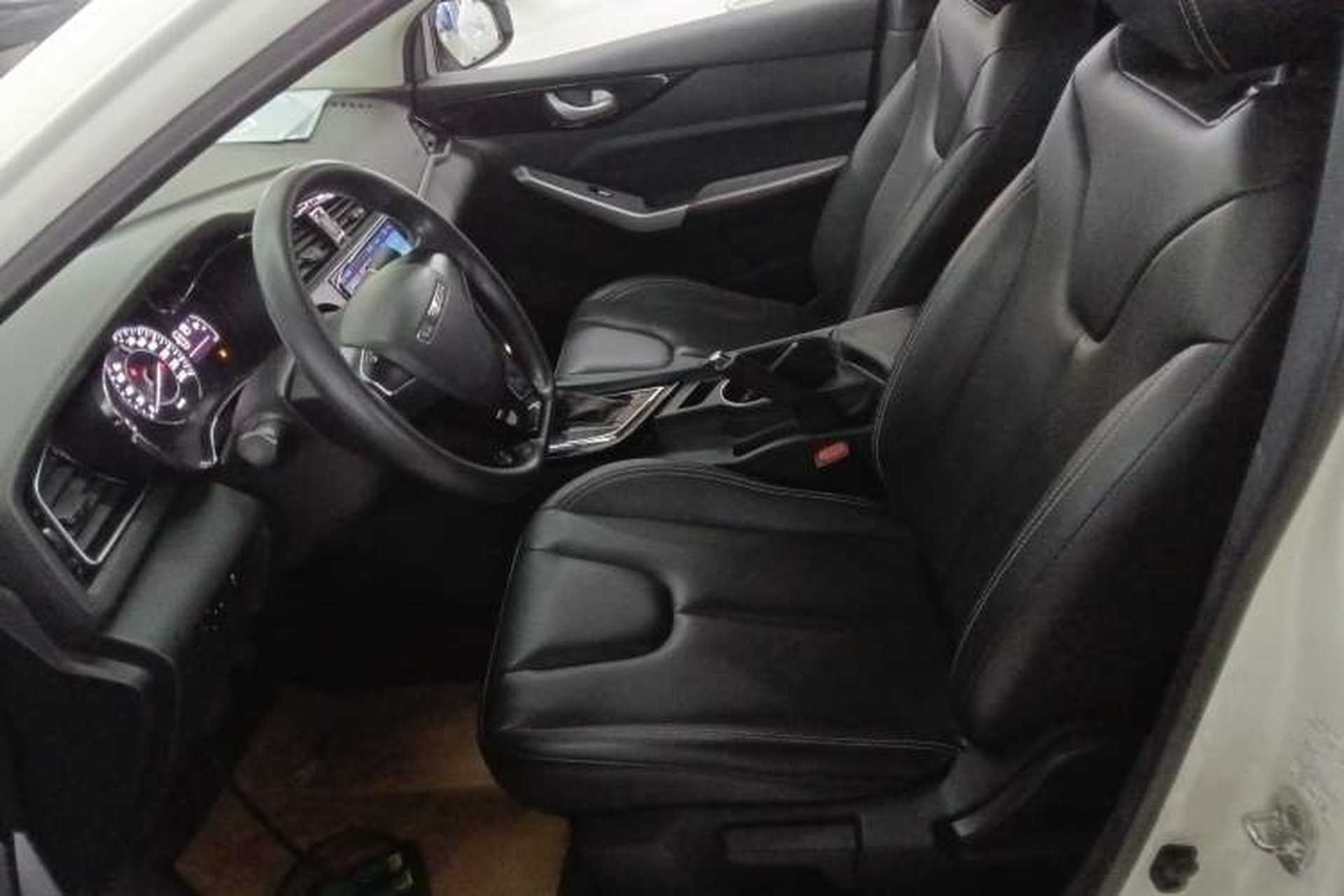 Used Venucia D60 2021 1.6L XE CVT Comfort Edition Left Front Seat
