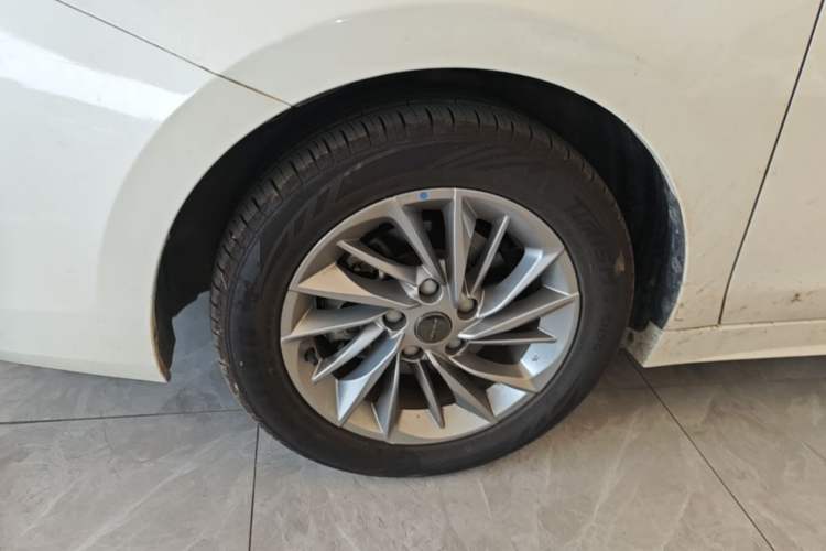 Used Venucia D60 2021 PLUS 1.6L XL CVT Yue Ling Edition Left Front Wheel Hub