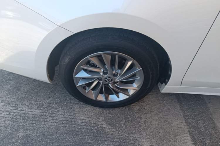 Used Venucia D60 2021 PLUS 1.6L XL CVT Yue Ling Edition Left Front Wheel Hub