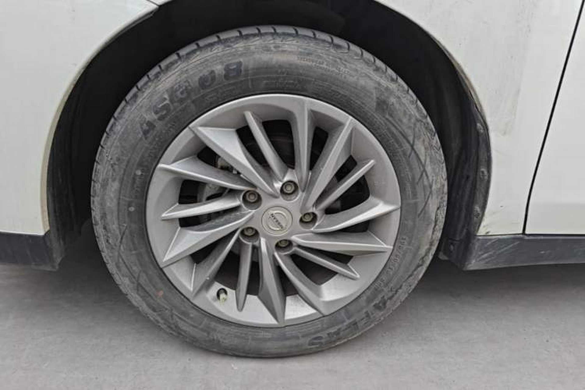Used Venucia D60 2021 1.6L XE CVT Comfort Edition Left Front Wheel Hub