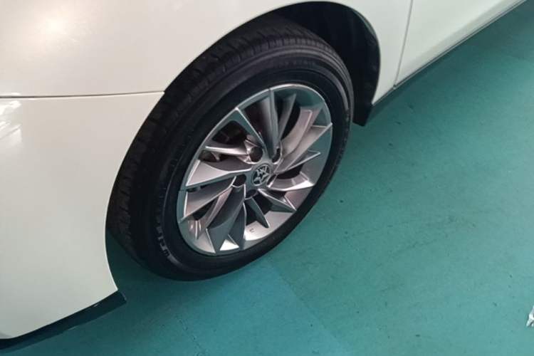 Used Venucia D60 2021 1.6L XE CVT Comfort Edition Left Front Wheel Hub