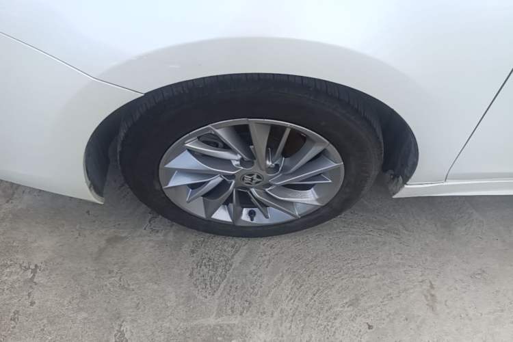 Used Venucia D60 2021 PLUS 1.6L XL CVT Yue Ling Edition Left Front Wheel Hub