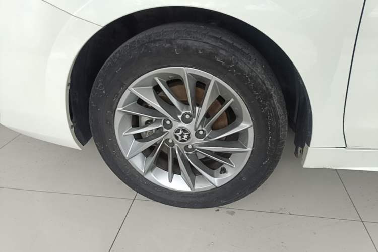 Used Venucia D60 2021 PLUS 1.6L XL CVT Yue Ling Edition Left Front Wheel Hub