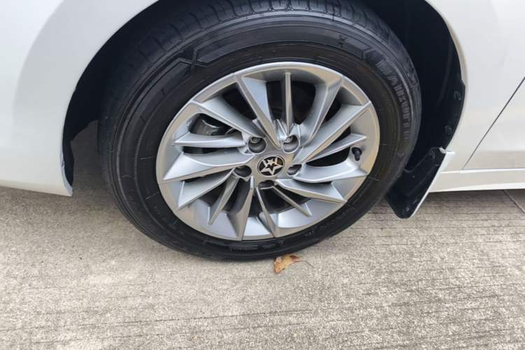 Used Venucia D60 2021 PLUS 1.6L XL CVT Yue Ling Edition Left Front Wheel Hub