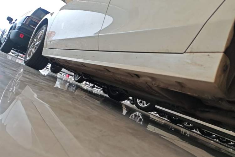Used Venucia D60 2021 PLUS 1.6L XL CVT Yue Ling Edition Left Side Sill