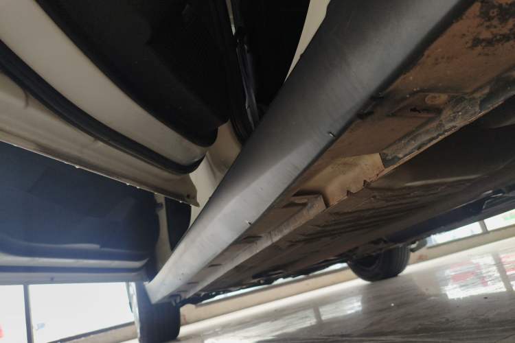 Used Venucia D60 2021 1.6L Entry Manual Comfort Edition Left Side Sill