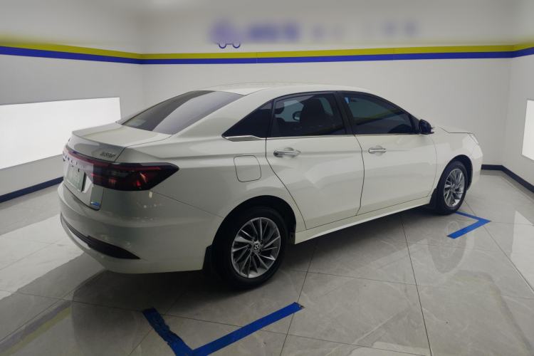 Used Venucia D60 2021 PLUS 1.6L XL CVT Yue Ling Edition Rear Right 45 Deg