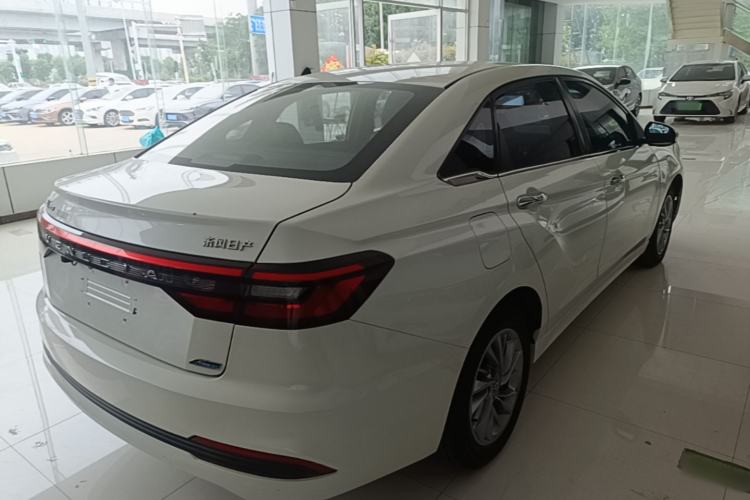 Used Venucia D60 2021 PLUS 1.6L XL CVT Yue Ling Edition Rear Right 45 Deg