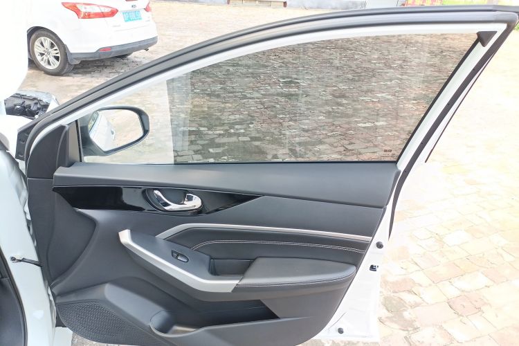 Used Venucia D60 2021 PLUS 1.6L XL CVT Yue Ling Edition Right Front Door Interior