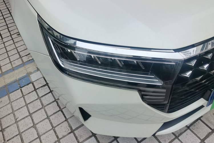 Used Venucia D60 2021 PLUS 1.6L XL CVT Yue Ling Edition Right Front Headlight