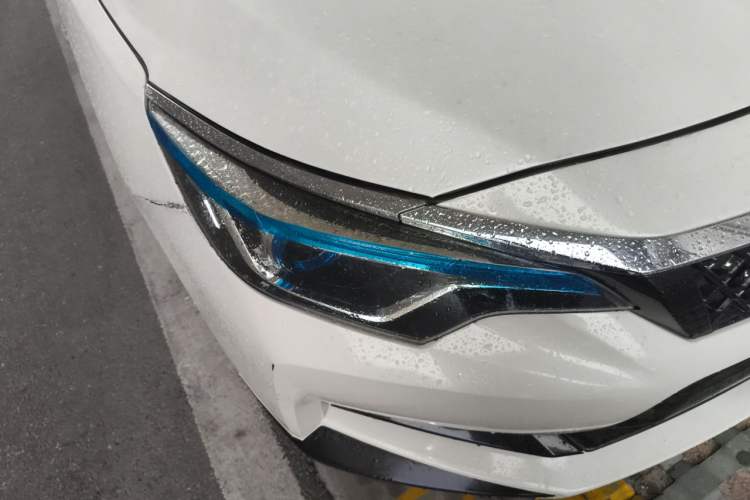 Used Venucia D60 2021 1.6L Entry Manual Comfort Edition Right Front Headlight