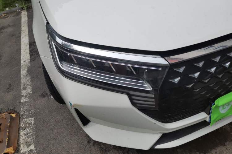 Used Venucia D60 2021 PLUS 1.6L XV CVT Smart Edition Right Front Headlight