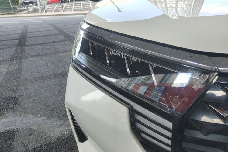 Used Venucia D60 2021 PLUS 1.6L XL CVT Yue Ling Edition Right Front Headlight