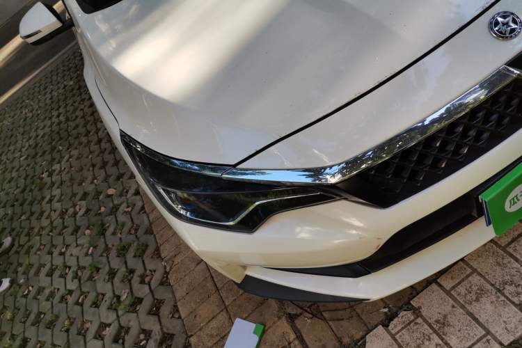 Used Venucia D60 2021 1.6L Entry Manual Comfort Edition Right Front Headlight