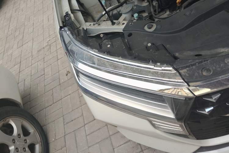 Used Venucia D60 2021 PLUS 1.6L XL CVT Yue Ling Edition Right Front Headlight