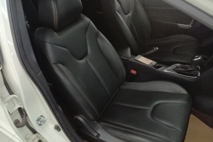 Used Venucia D60 2021 1.6L XE CVT Comfort Edition Right Front Seat