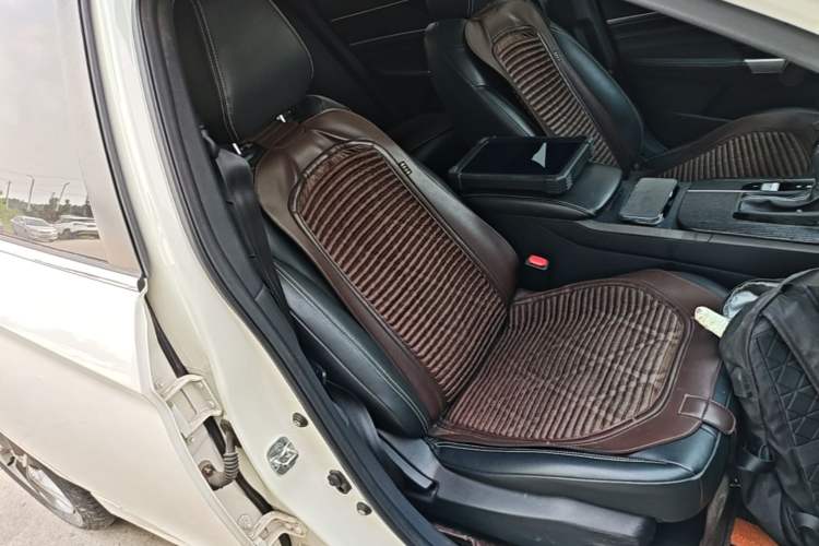Used Venucia D60 2021 PLUS 1.6L XL CVT Yue Ling Edition Right Front Seat