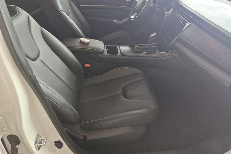 Used Venucia D60 2021 PLUS 1.6L XL CVT Yue Ling Edition Right Front Seat