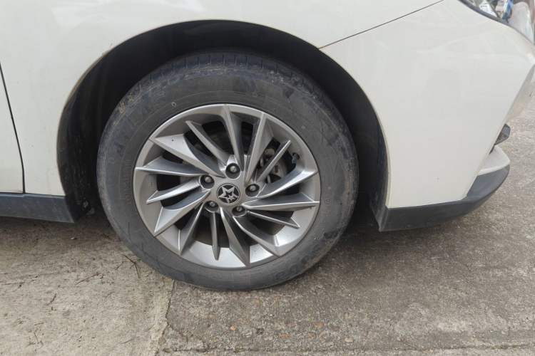 Used Venucia D60 2021 1.6L XE CVT Comfort Edition Right Front Wheel Hub