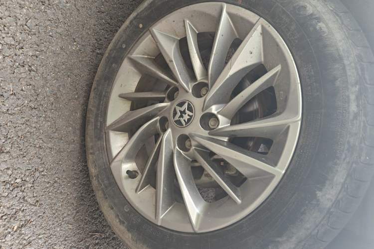 Used Venucia D60 2021 1.6L XE CVT Comfort Edition Right Front Wheel Hub