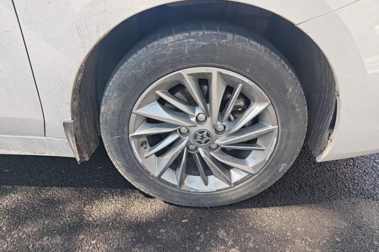 Used Venucia D60 2021 PLUS 1.6L XE CVT Trendy Edition Right Front Wheel Hub