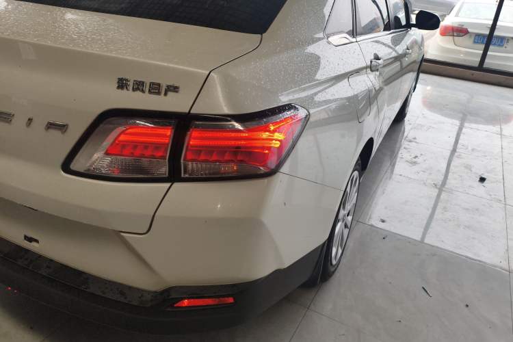 Used Venucia D60 2021 1.6L Entry Manual Comfort Edition Right Rear Taillight