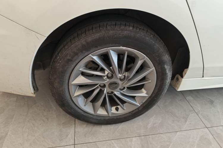 Used Venucia D60 2021 PLUS 1.6L XL CVT Yue Ling Edition Right Rear Wheel Hub