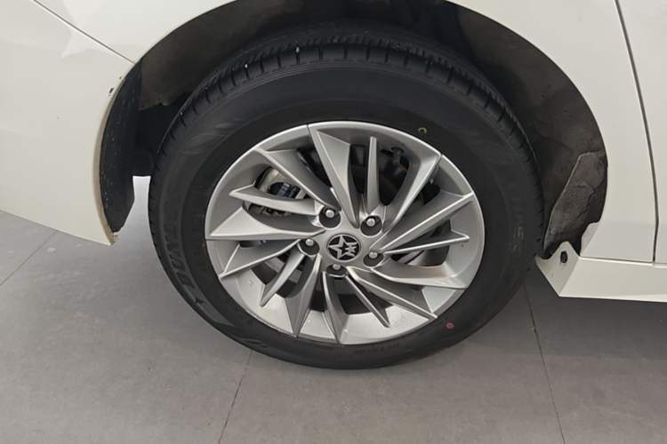 Used Venucia D60 2021 PLUS 1.6L XL CVT Yue Ling Edition Right Rear Wheel Hub