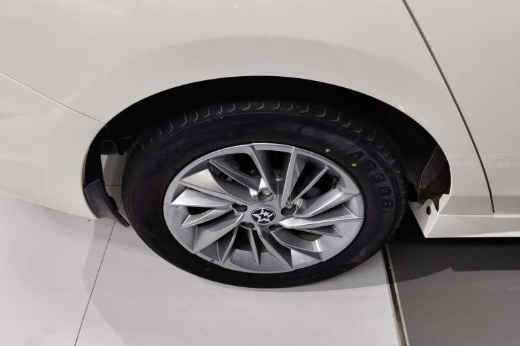 Used Venucia D60 2021 PLUS 1.6L XL CVT Yue Ling Edition Right Rear Wheel Hub