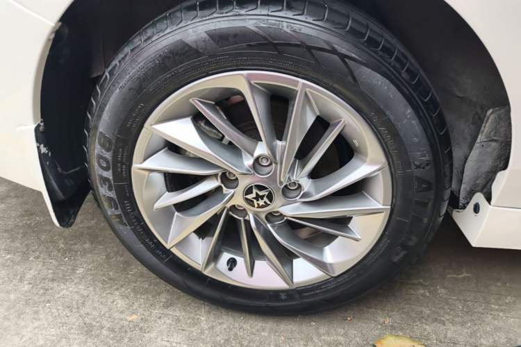 Used Venucia D60 2021 PLUS 1.6L XL CVT Yue Ling Edition Right Rear Wheel Hub