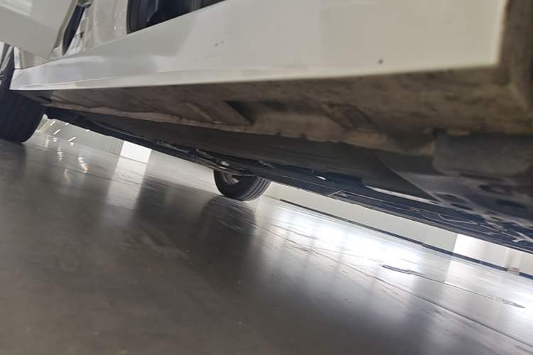 Used Venucia D60 2021 PLUS 1.6L XL CVT Yue Ling Edition Right Side Sill