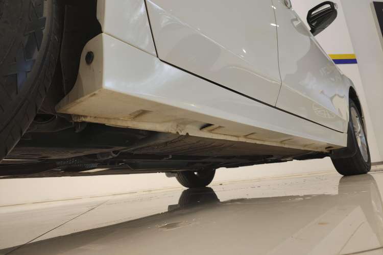 Used Venucia D60 2021 PLUS 1.6L XL CVT Yue Ling Edition Right Side Sill