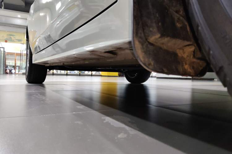Used Venucia D60 2021 PLUS 1.6L XL CVT Yue Ling Edition Right Side Sill