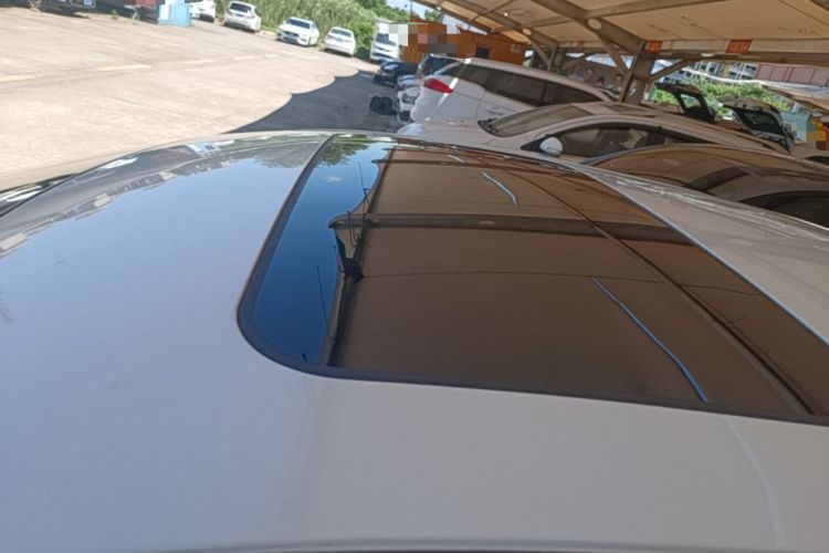 Used Venucia D60 2021 PLUS 1.6L XL CVT Yue Ling Edition Roof