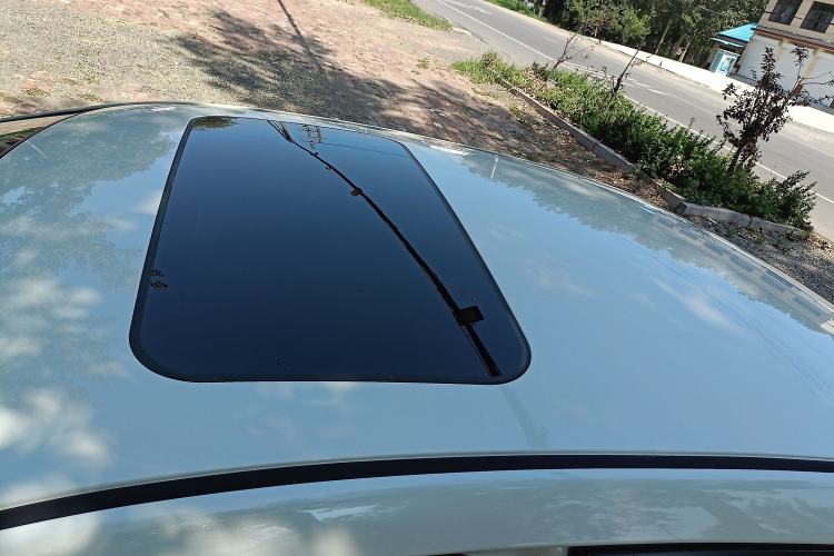 Used Venucia D60 2021 PLUS 1.6L XL CVT Yue Ling Edition Roof