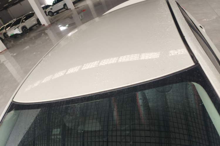 Used Venucia D60 2021 1.6L Entry Manual Comfort Edition Roof