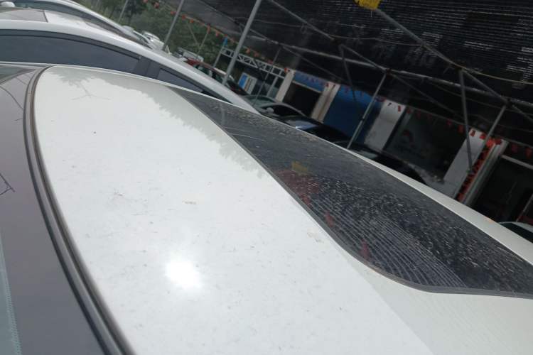 Used Venucia D60 2021 PLUS 1.6L XL CVT Yue Ling Edition Roof