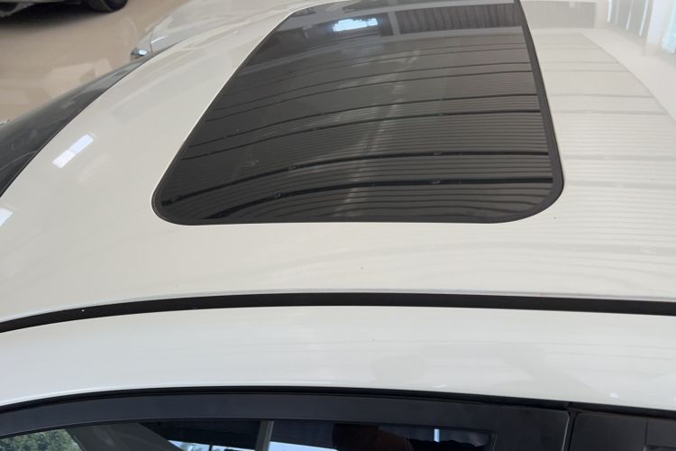 Used Venucia D60 2021 PLUS 1.6L XL CVT Yue Ling Edition Roof
